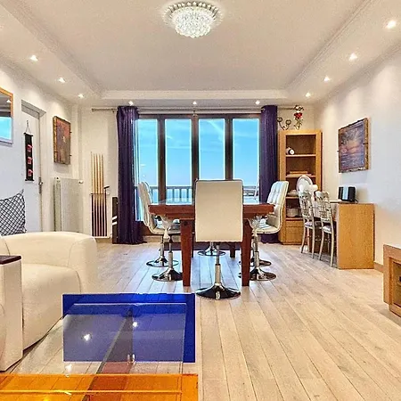 Apartament 80 M With Sea & Pool View Sleeps 6 *