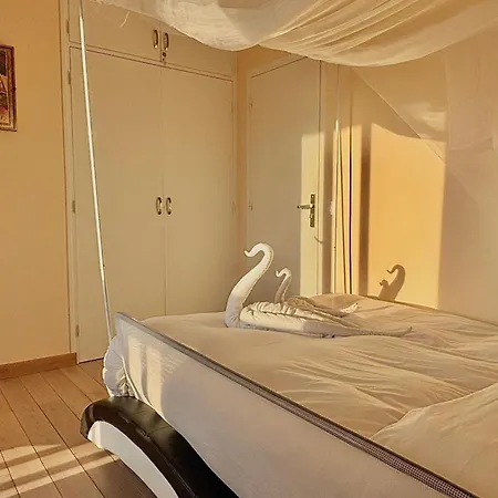 80 M With Sea & Pool View Sleeps 6 Apartament *
